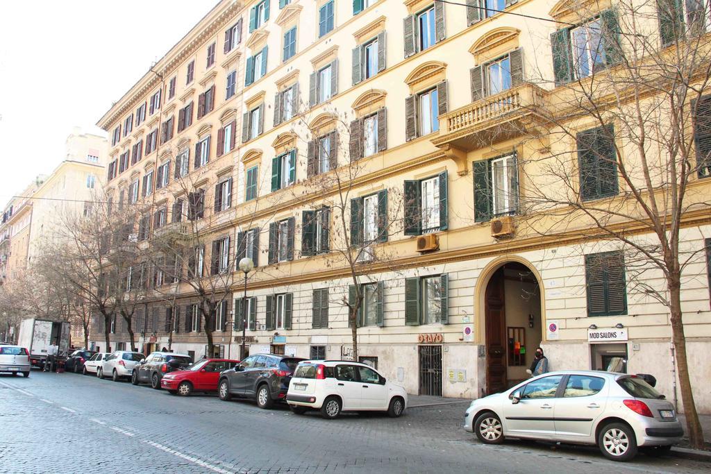 Ferienwohnung Luxury White House Rom Zimmer foto